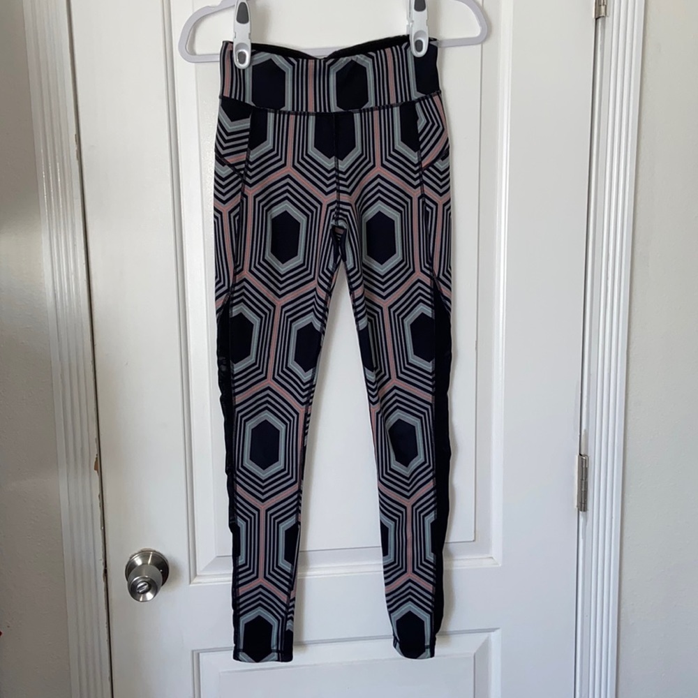 Sweaty Betty Geometric Black and Pink Leggings